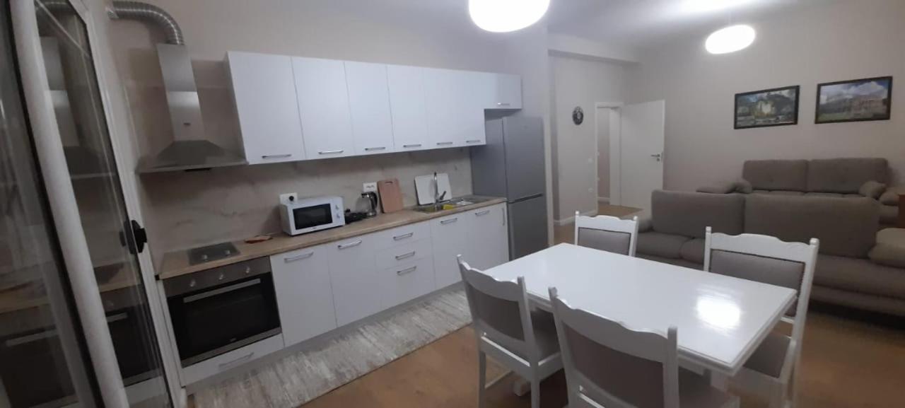 Odri Apartment Влёра Экстерьер фото